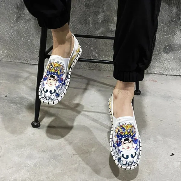 Ethnic Embroidered Canvas Shoes Old Beijing Style Loafers