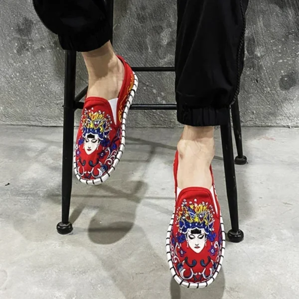 Ethnic Embroidered Canvas Shoes Old Beijing Style Loafers