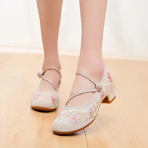 Embroidered Canvas Block Heel Old Beijing Kung Fu Pumps
