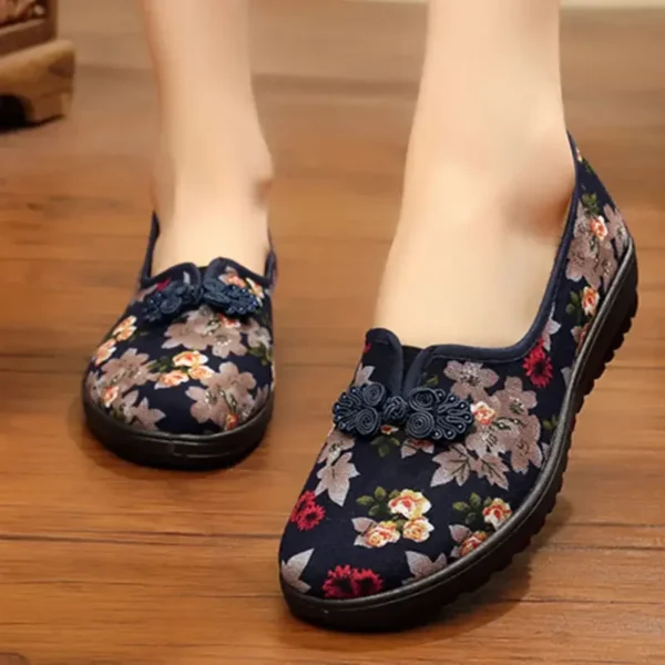 Women's Embroidered Old Beijing Soft Bottom Kung Fu Flats