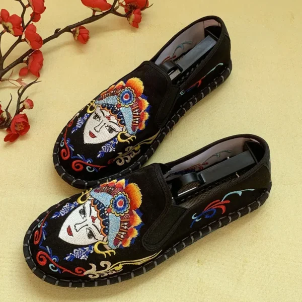 Embroidered Chinese Ethnic Style Hanfu Kung Fu Shoes Women