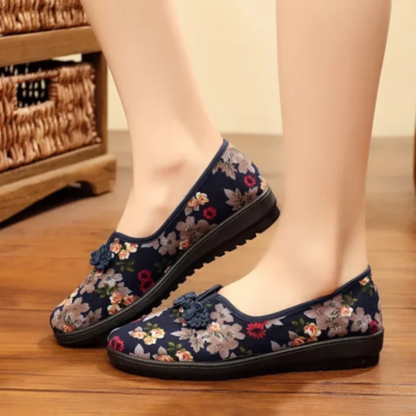 Women's Embroidered Old Beijing Soft Bottom Kung Fu Flats